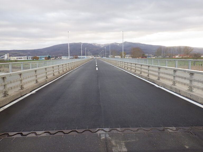 一般国道233号 深川市 深川橋補修工事 株式会社北谷組│北海道砂川市│特定建設業・土木工事・建築工事│昭和25年創業以来、北海道砂川市を